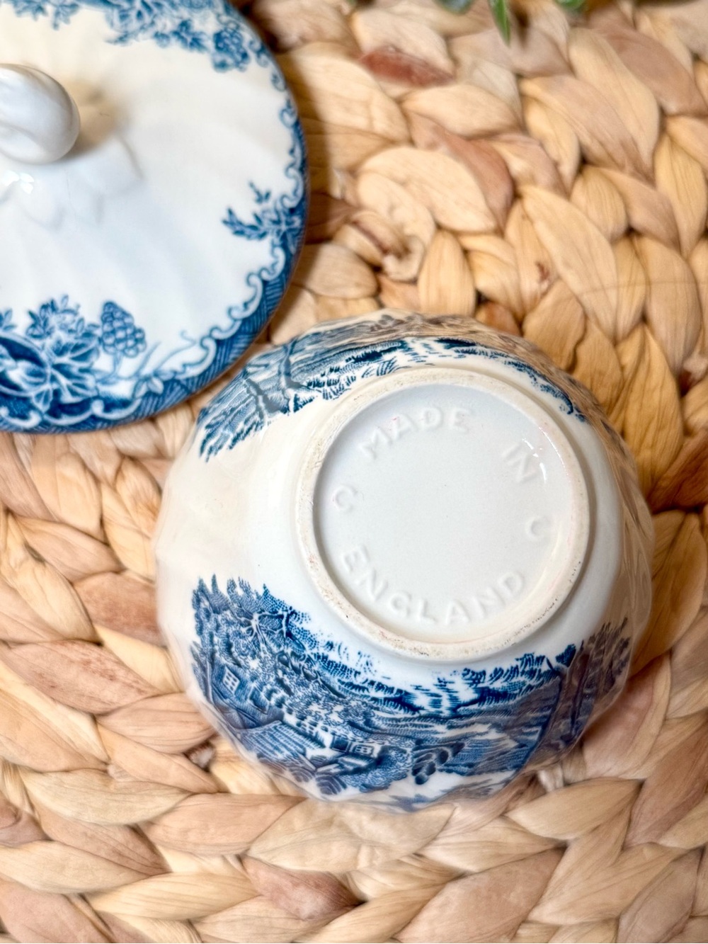 Vintage Churchill The Brook Cream & Sugar Set – Blue Transferware - Picture 10 of 11